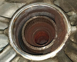 Srezanye shlicy korpusa differenciala AKPP Mazda CX9